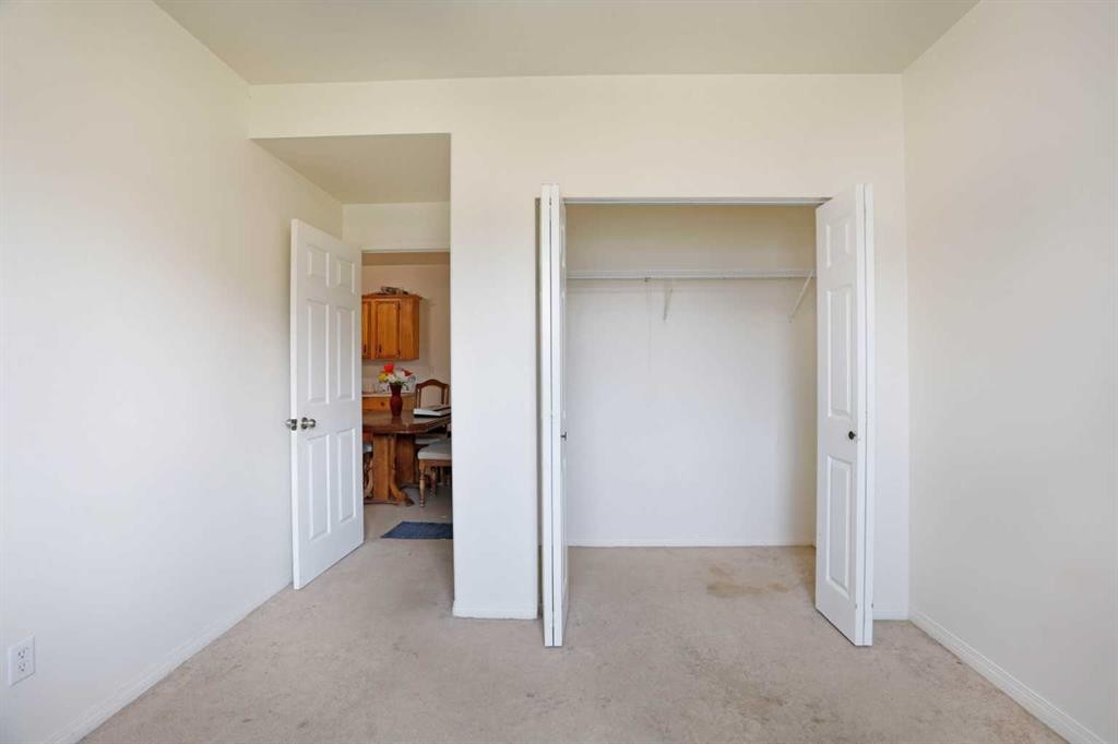 12 Upland Place West, Brooks, AB
