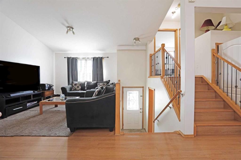 12 Upland Place West, Brooks, AB
