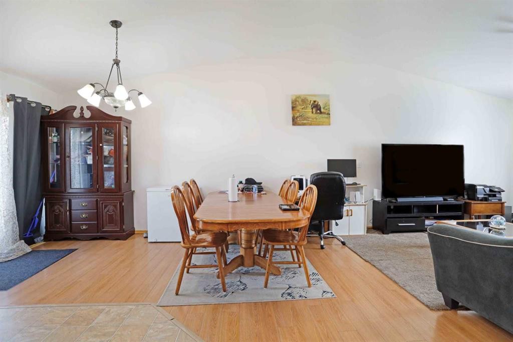12 Upland Place West, Brooks, AB