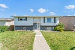 28 Rossdale Street SEMedicine Hat, AB T1B 1X4