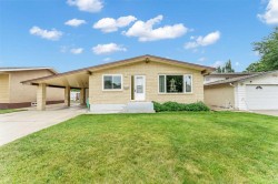 2689 Thompson Crescent SEMedicine Hat, AB T1B 1C5