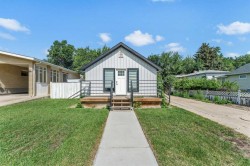 166A 3 Street NEMedicine Hat, AB T1A 5M1