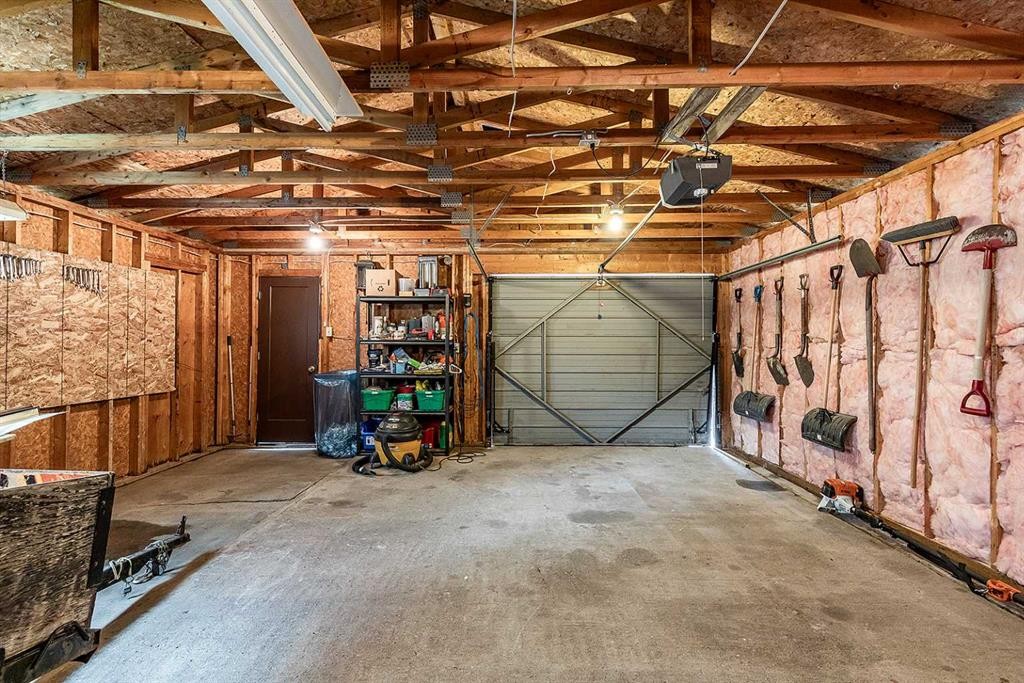 189 Hull Crescent Ne, Medicine Hat, AB - Indoor Photo Showing Basement