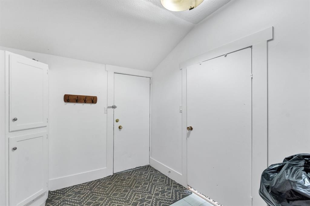 856A Braemar Street Se, Medicine Hat, AB - Indoor Photo Showing Other Room
