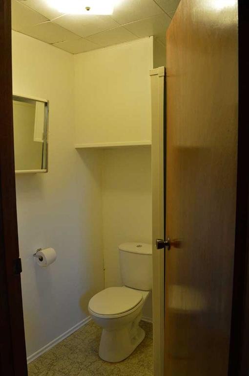 892 Bassett Crescent Nw, Medicine Hat, AB - Indoor Photo Showing Bathroom