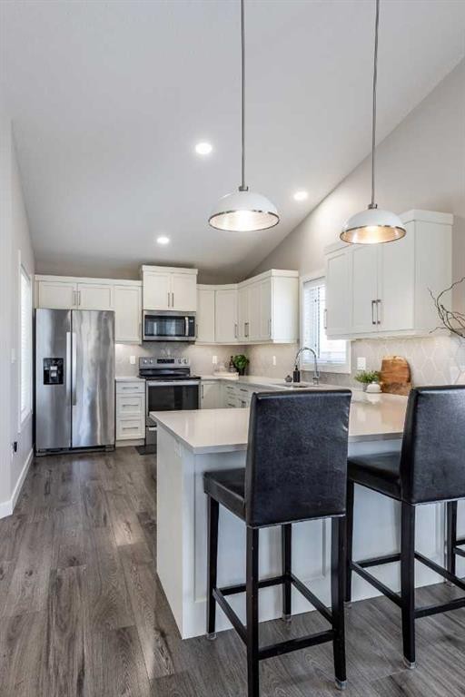 71 Ranchlands Boulevard Ne, Medicine Hat, AB - Indoor Photo Showing Kitchen With Stainless Steel Kitchen With Upgraded Kitchen