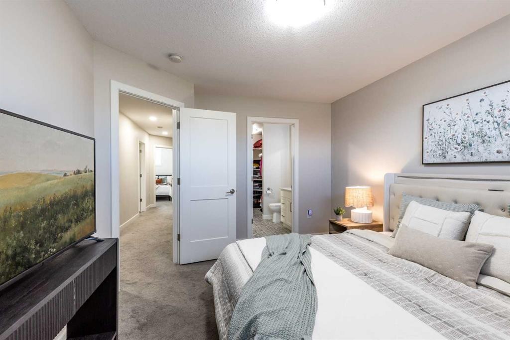 71 Ranchlands Boulevard Ne, Medicine Hat, AB - Indoor Photo Showing Bedroom