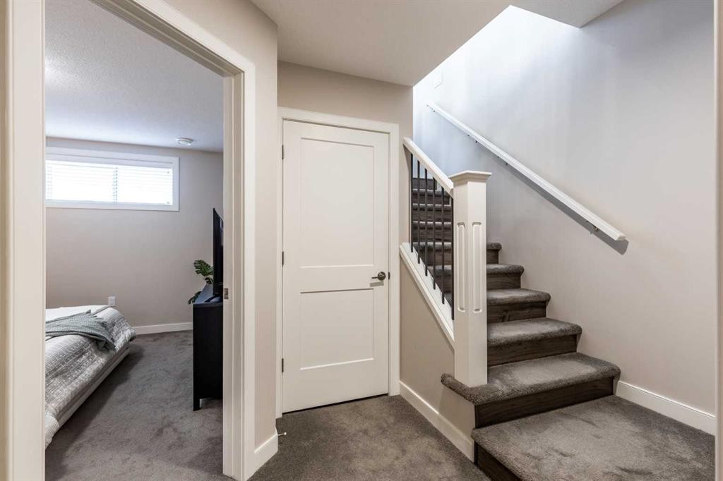 71 Ranchlands Boulevard Ne, Medicine Hat, AB - Indoor Photo Showing Other Room