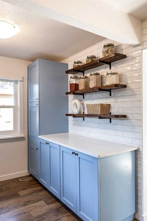 259 3 Street Nw, Medicine Hat, AB - Indoor Photo Showing Kitchen