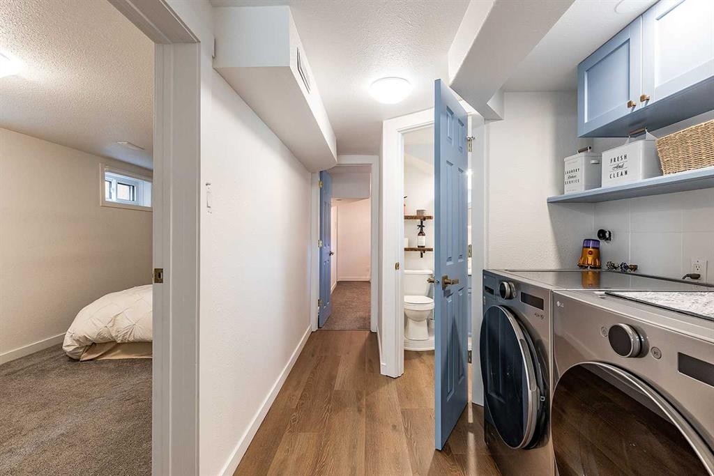259 3 Street Nw, Medicine Hat, AB - Indoor Photo Showing Laundry Room