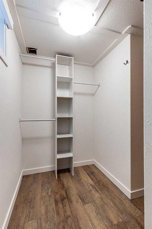 259 3 Street Nw, Medicine Hat, AB - Indoor With Storage