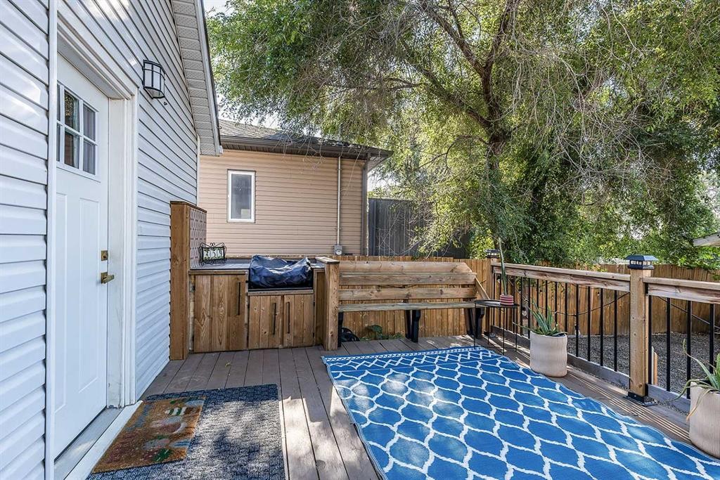 259 3 Street Nw, Medicine Hat, AB - Outdoor With Deck Patio Veranda With Exterior