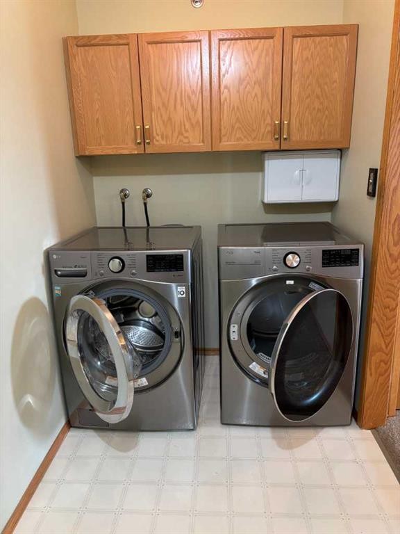 424-3021 13 Avenue Se, Medicine Hat, AB - Indoor Photo Showing Laundry Room