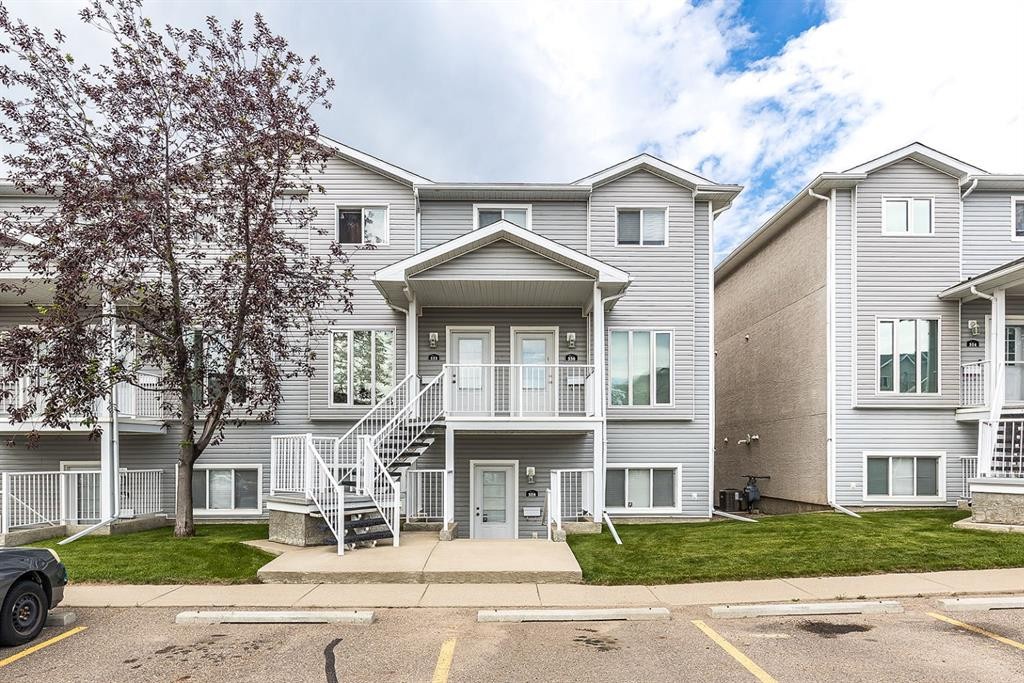 328 Northlands Pointe Ne, Medicine Hat, AB - Outdoor With Facade