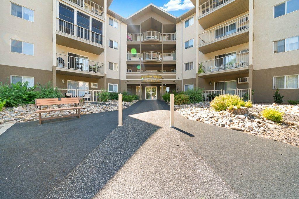 512-245 Red Deer Drive Sw, Medicine Hat, AB - Outdoor