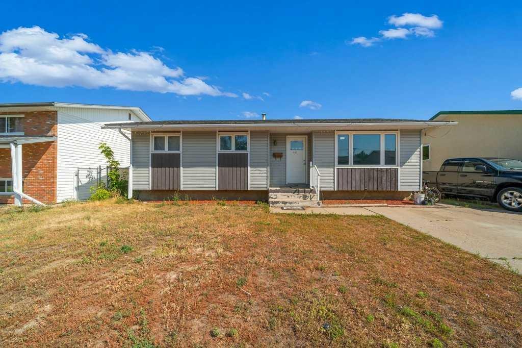 480 Hilton Crescent Ne, Medicine Hat, AB - Outdoor