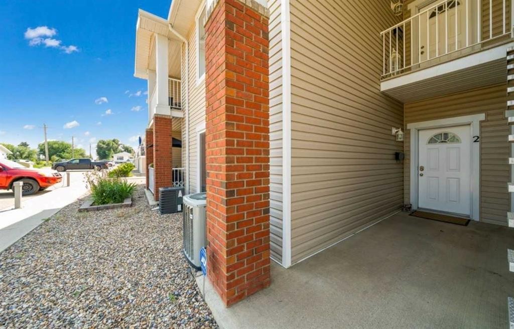 2-10 Broadway Court Nw, Redcliff, AB - Outdoor With Exterior