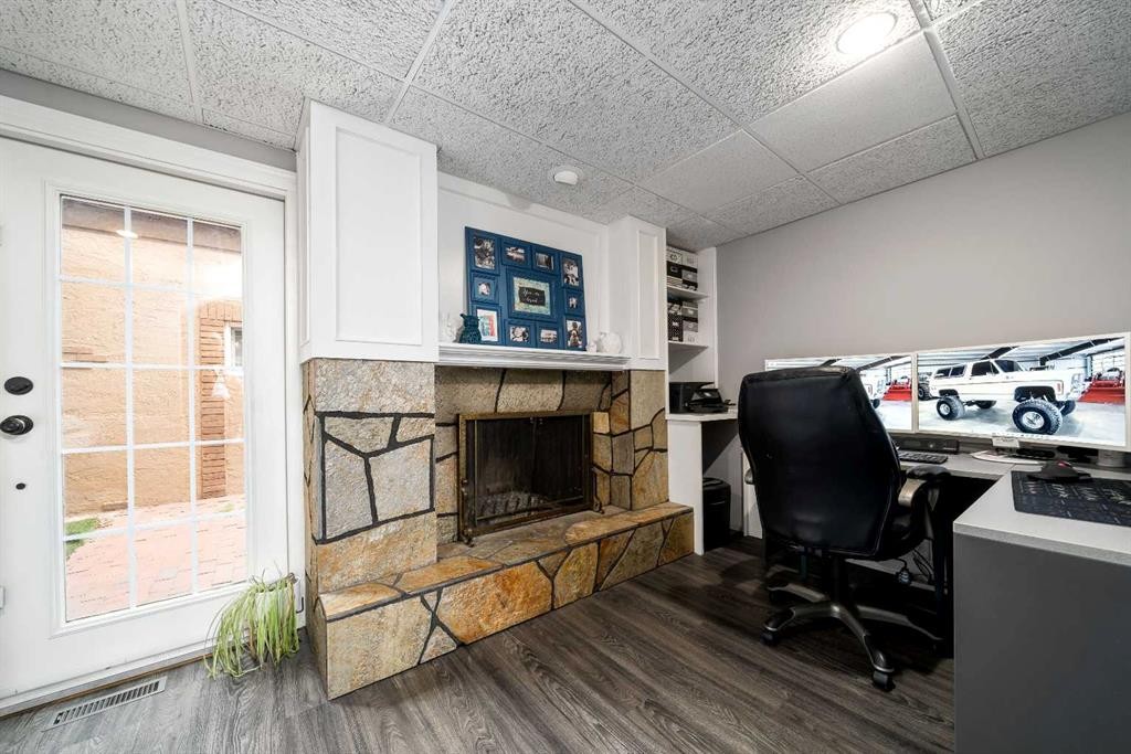 88 Cypress Way Se, Medicine Hat, AB - Indoor Photo Showing Office