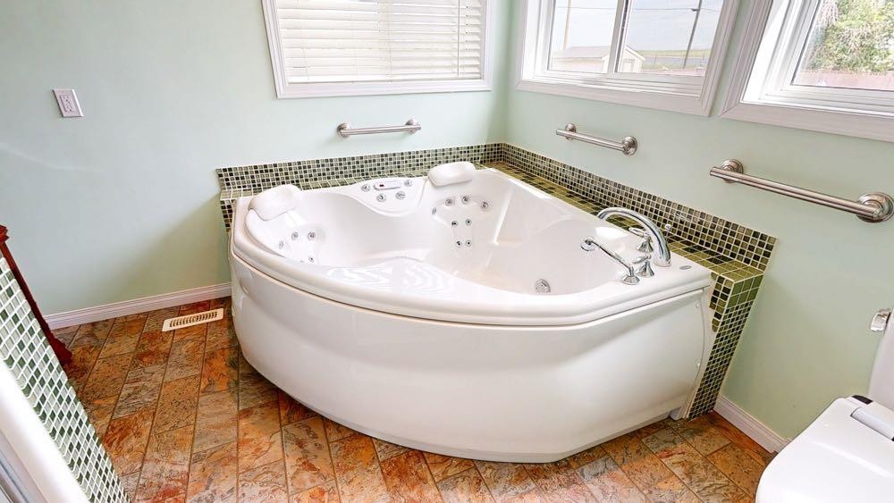 209 2 Avenue, Burdett, AB - Indoor