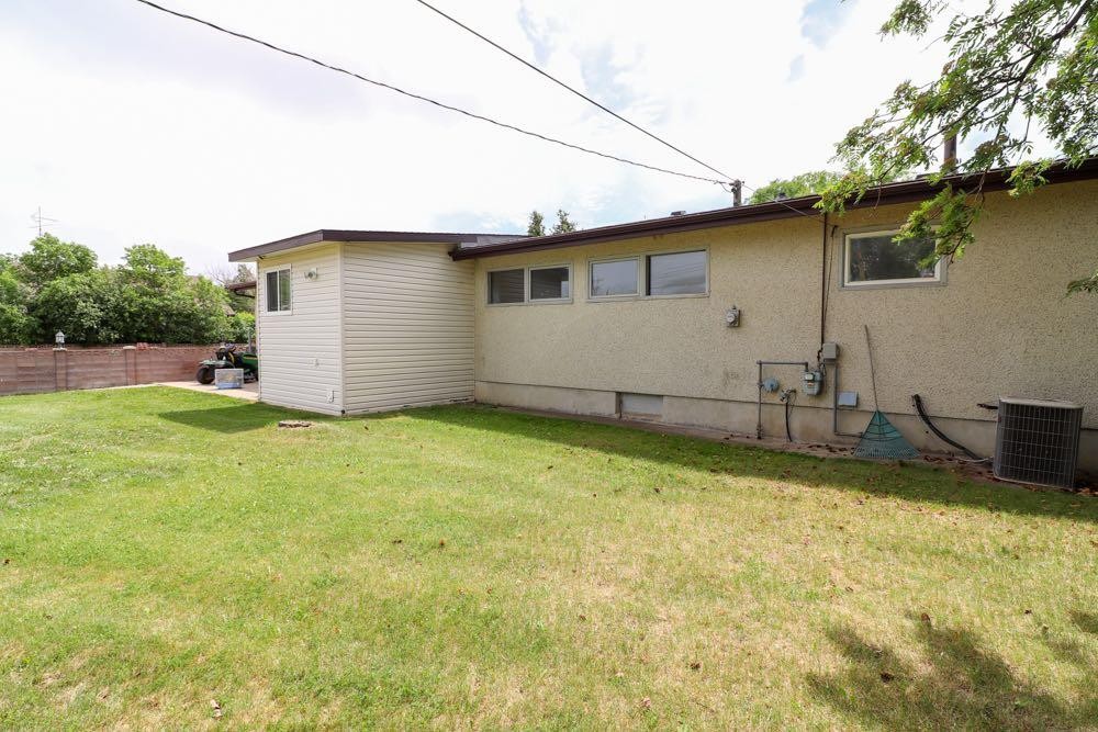 209 2 Avenue, Burdett, AB - Outdoor With Exterior