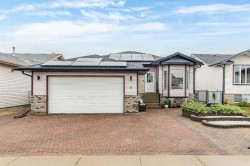 5 Riverview Court SERedcliff, AB T0J 2P0