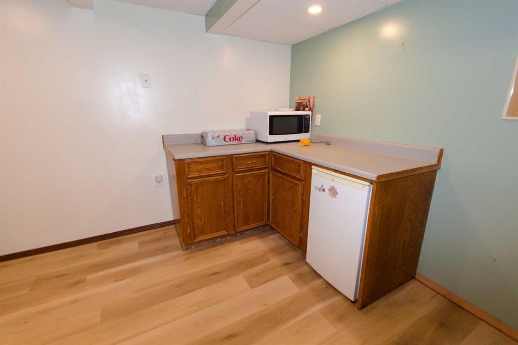 96 Simpson Crescent Se, Medicine Hat, AB - Indoor