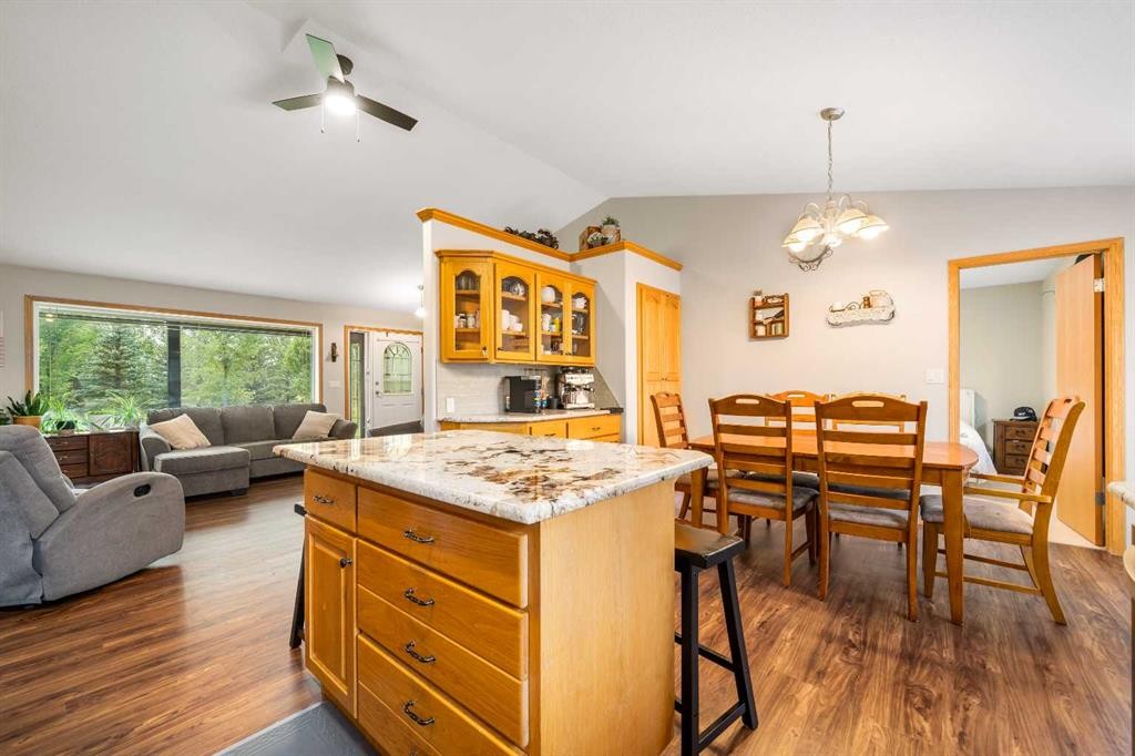 104063 Range Road 111, Bow Island, AB - Indoor