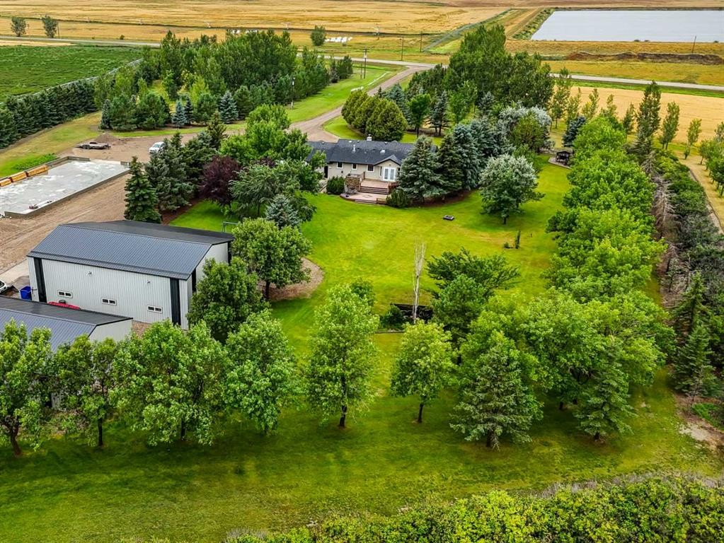 104063 Range Road 111, Bow Island, AB - Outdoor