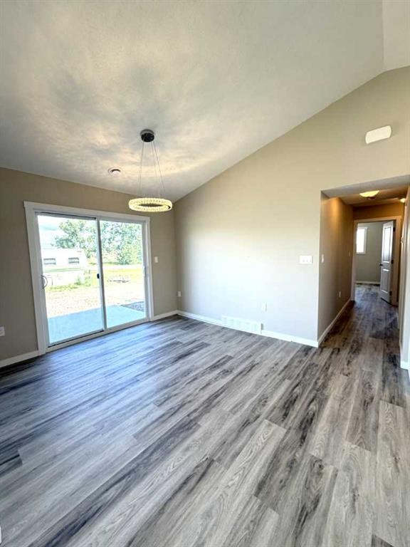 418 Main Street North, Redcliff, AB - Indoor Photo Showing Other Room