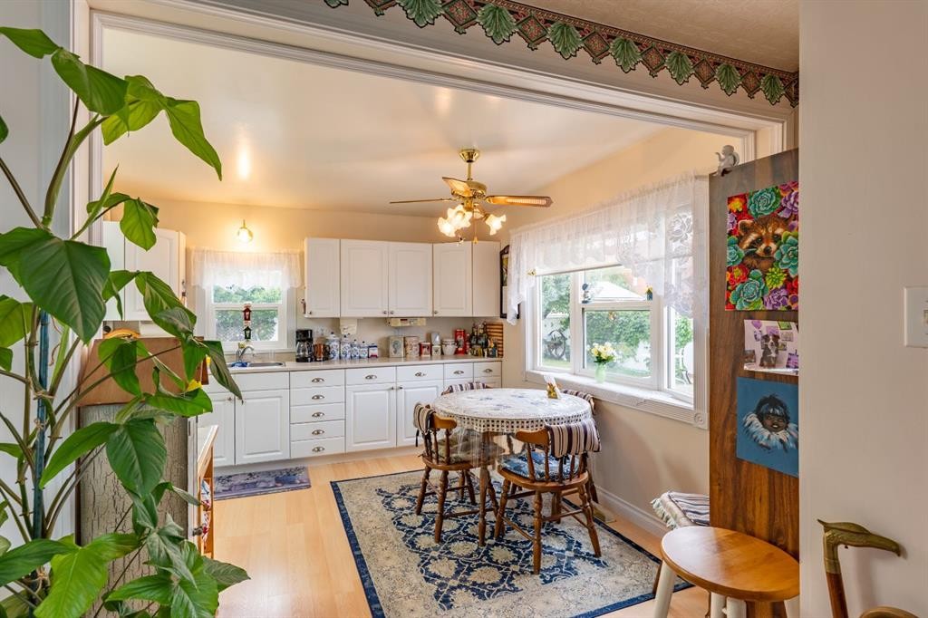 106 2 Street Ne, Redcliff, AB - Indoor
