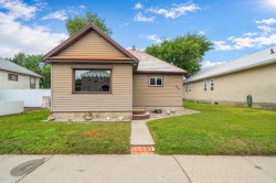 110 2 Avenue WESTBow Island, AB T0K 0G0
