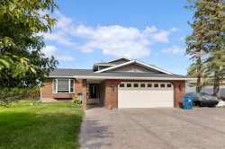 706 Broadway Avenue WESTRedcliff, AB T0J 2P0
