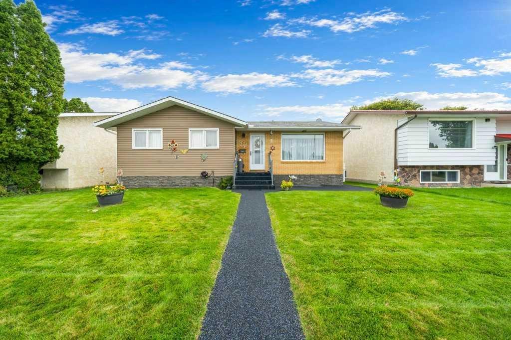 29 Cairns Way Se, Medicine Hat, AB