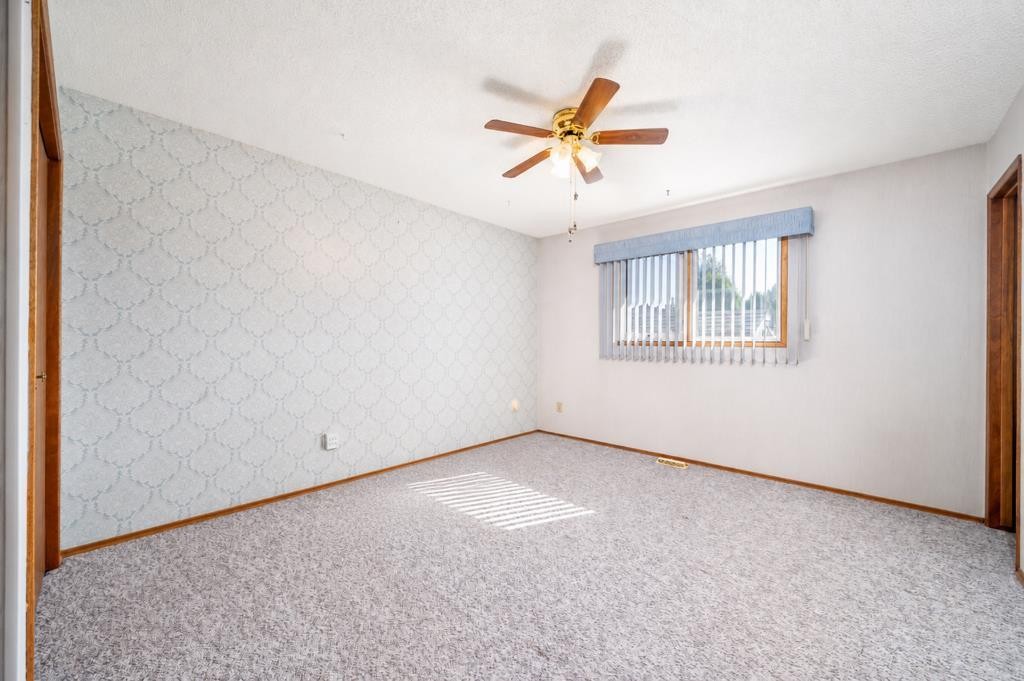 29 Cairns Way Se, Medicine Hat, AB