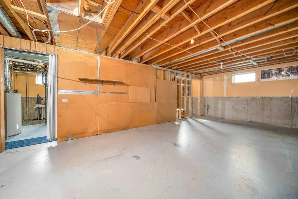 29 Cairns Way Se, Medicine Hat, AB