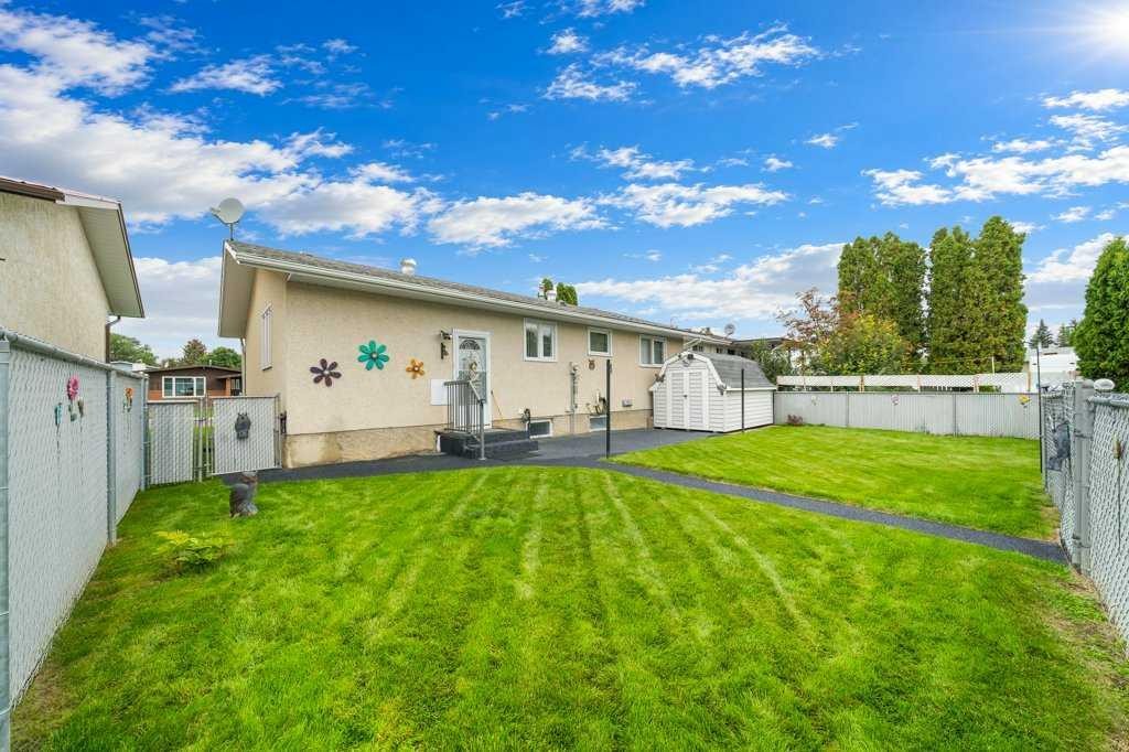 29 Cairns Way Se, Medicine Hat, AB