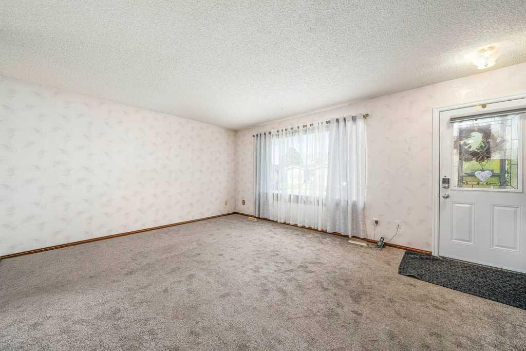 29 Cairns Way Se, Medicine Hat, AB