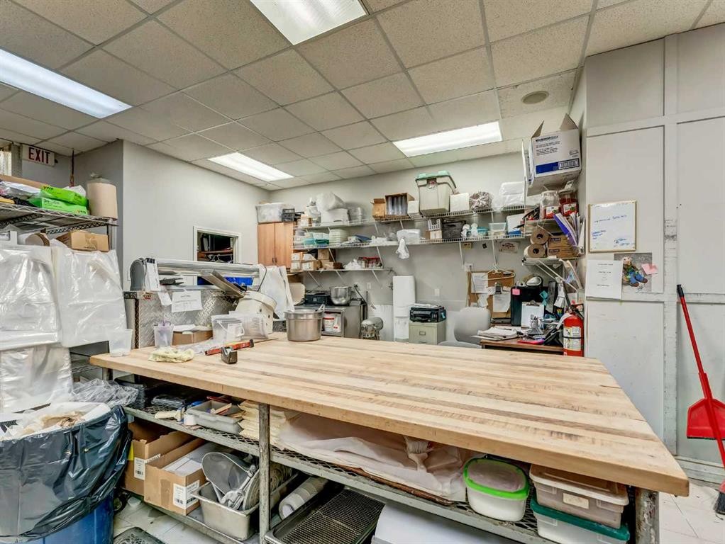 8 3 Street Se, Redcliff, AB