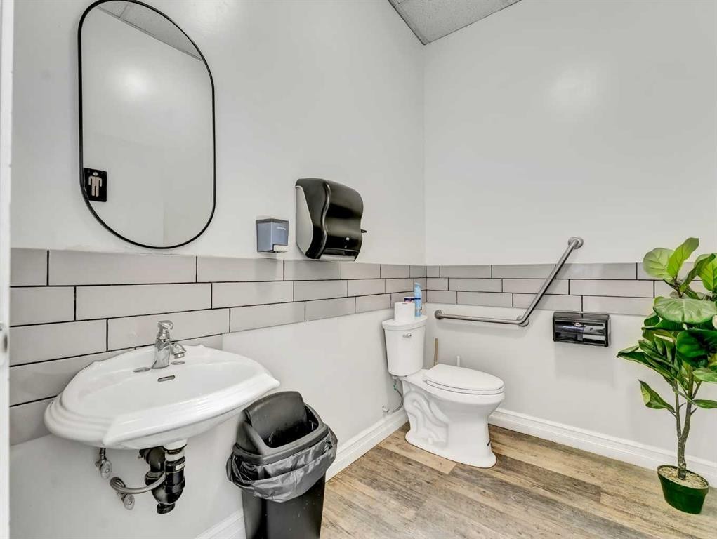 8 3 Street Se, Redcliff, AB