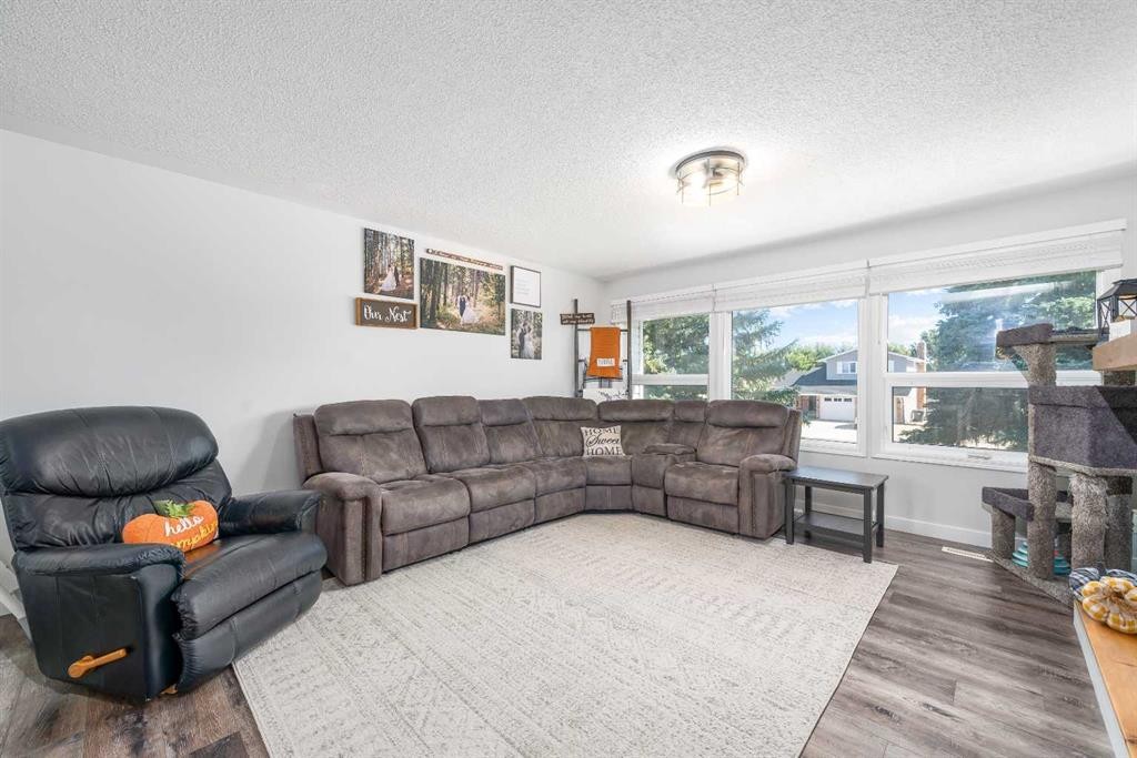 25 Fairway Crescent, Foremost, AB