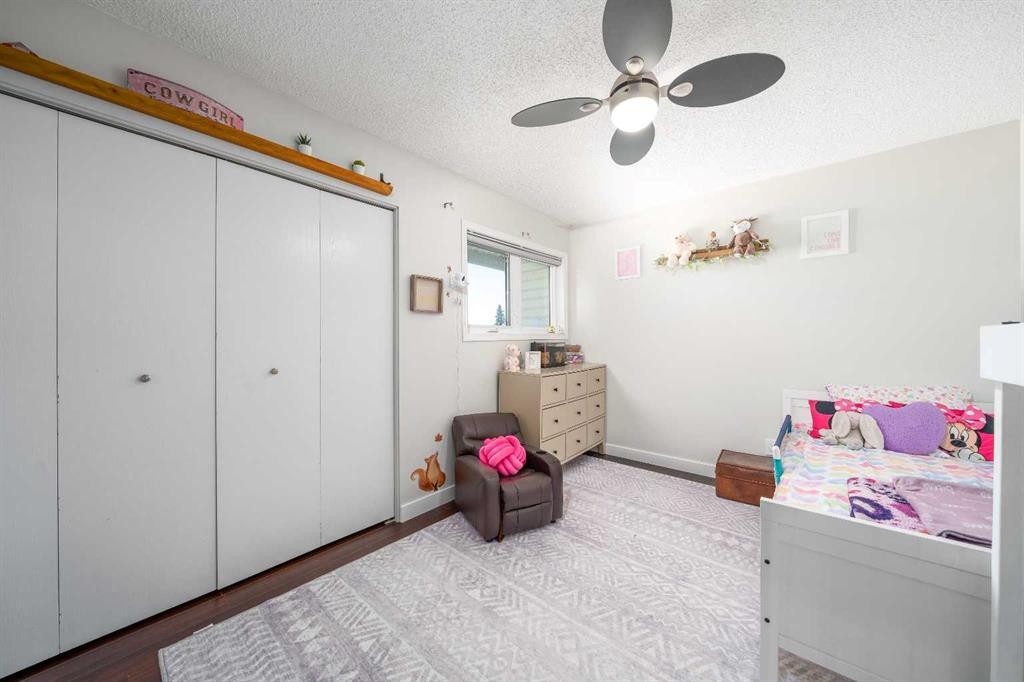 25 Fairway Crescent, Foremost, AB