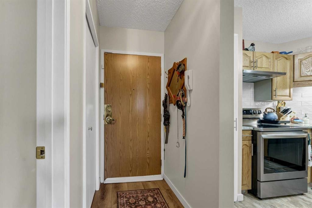 304-252 4 Street Se, Medicine Hat, AB