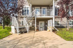 28 Somerset Lane SEMedicine Hat, AB T1B 0E5