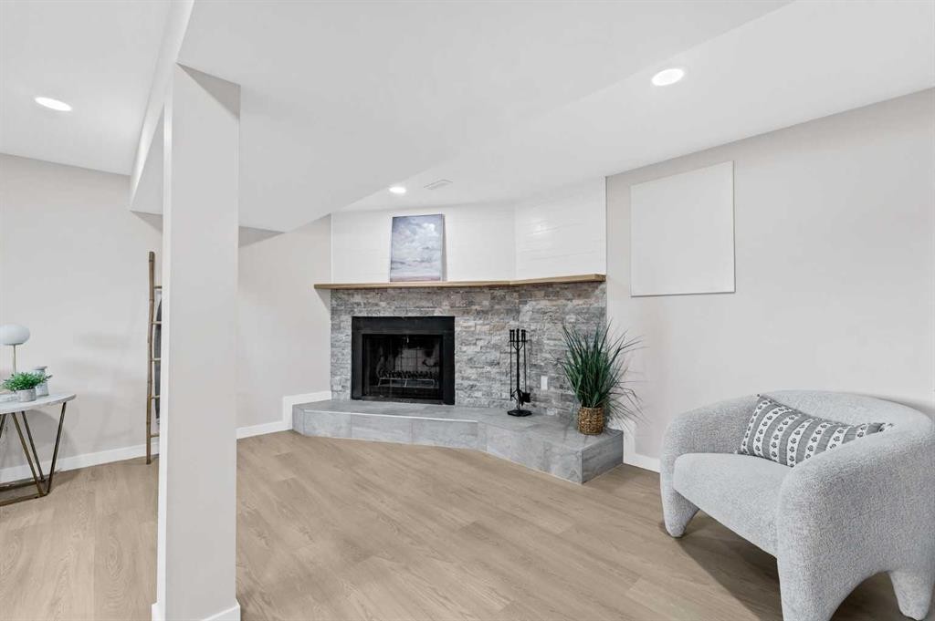 60 Gray Crescent Nw, Medicine Hat, AB