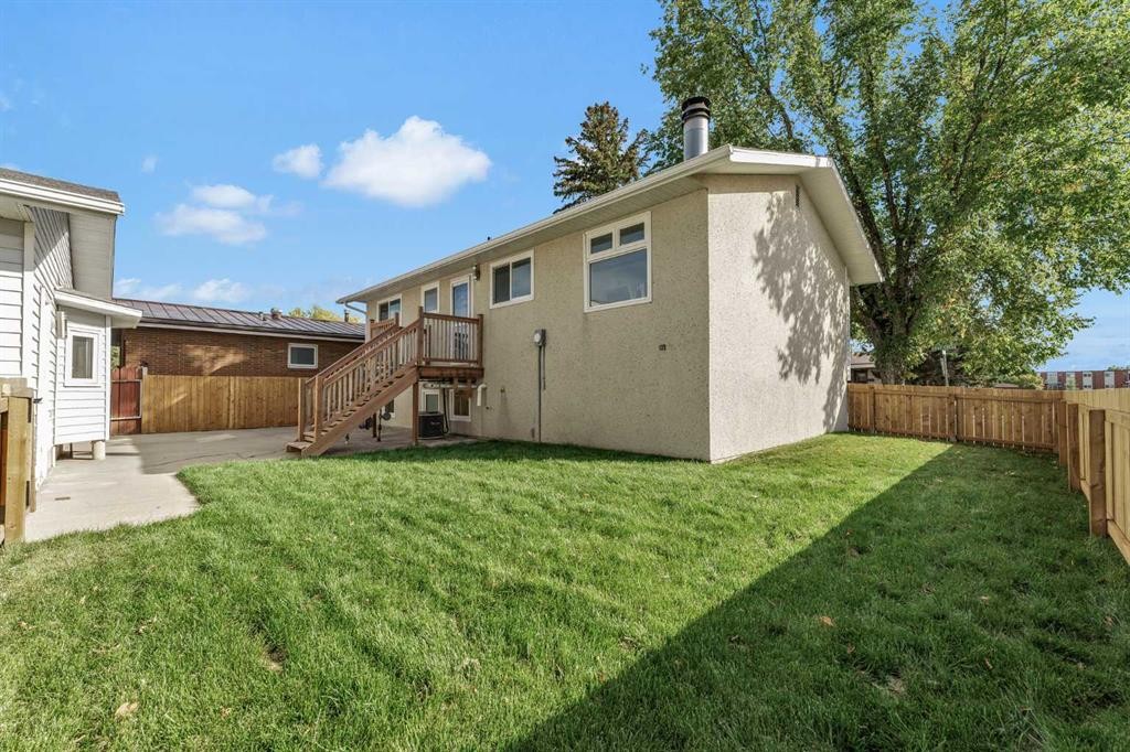 60 Gray Crescent Nw, Medicine Hat, AB
