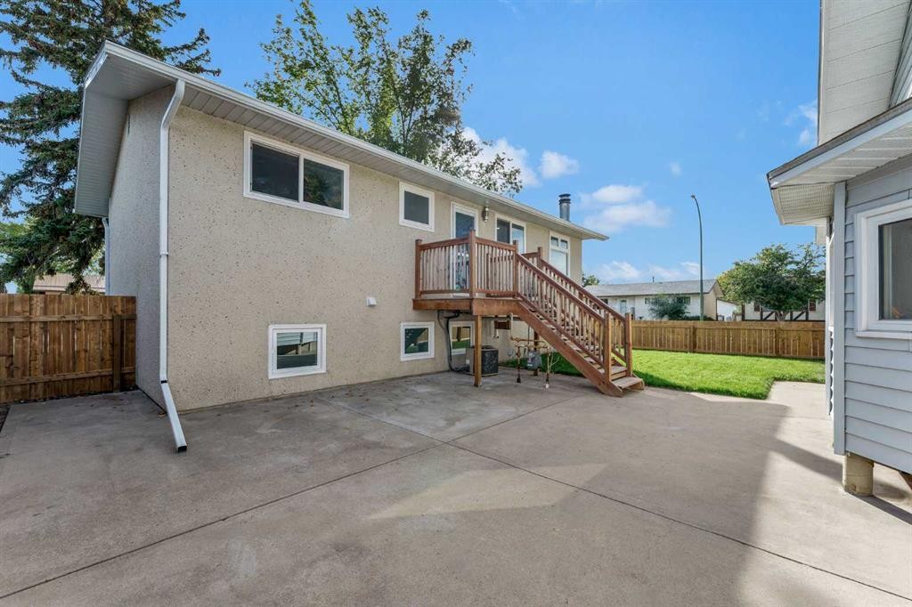 60 Gray Crescent Nw, Medicine Hat, AB