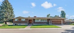 167 Primrose Drive SEMedicine Hat, AB T1A 2E7