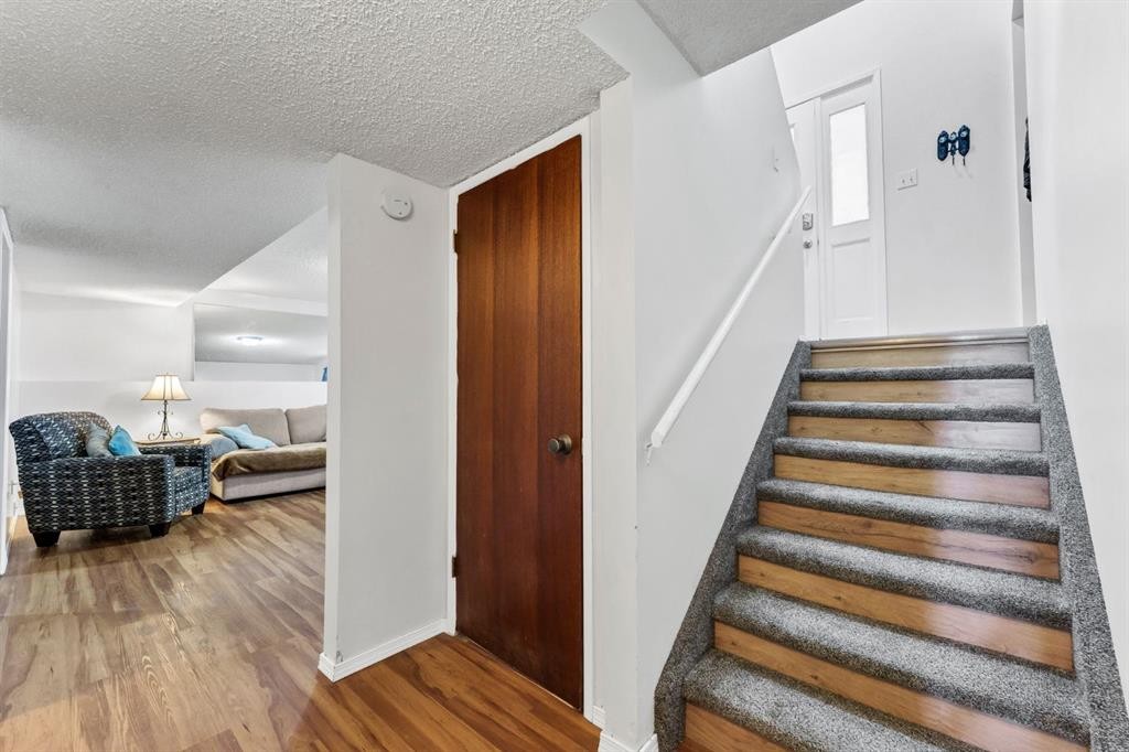253 11 Street Ne, Medicine Hat, AB