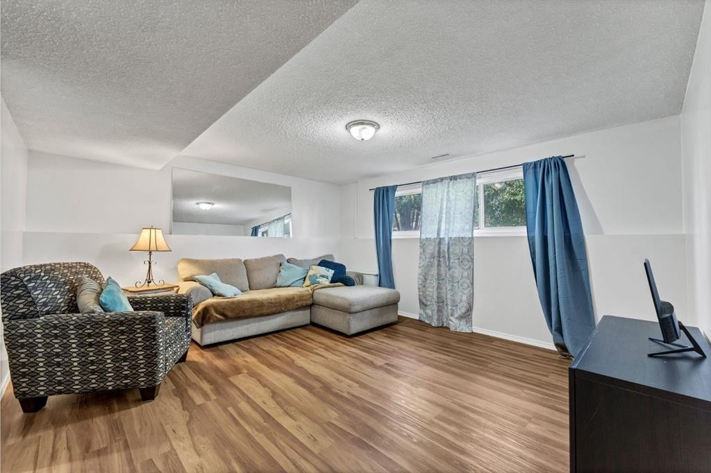 253 11 Street Ne, Medicine Hat, AB