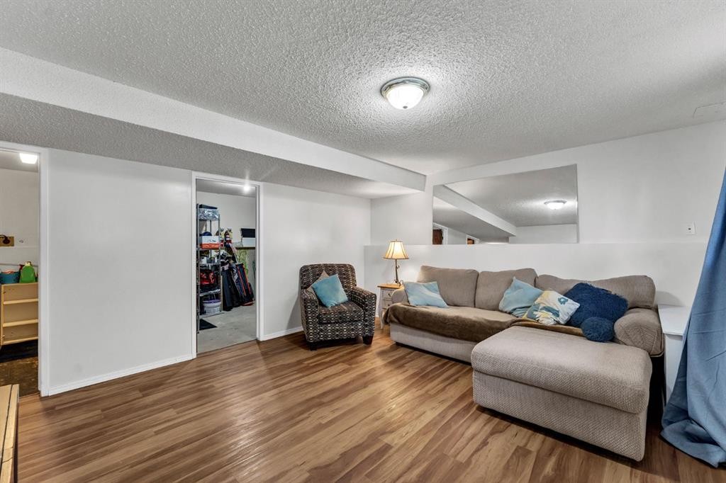 253 11 Street Ne, Medicine Hat, AB